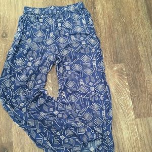 Blue and white patterned Goucho pants